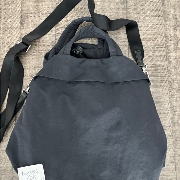 Lululemon nylon tote-bag/travel bag - Picture 2 of 5